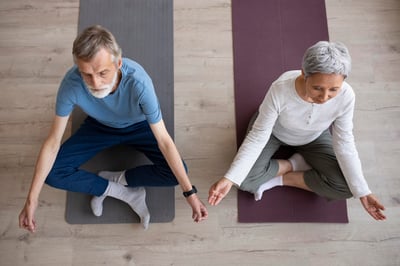 couple-training-together-at-home (2)